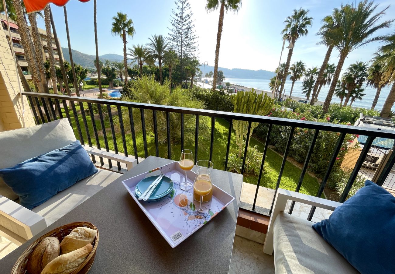 Appartement à La Herradura - 2 bedroom apartment next to the sea with great views and communal pool