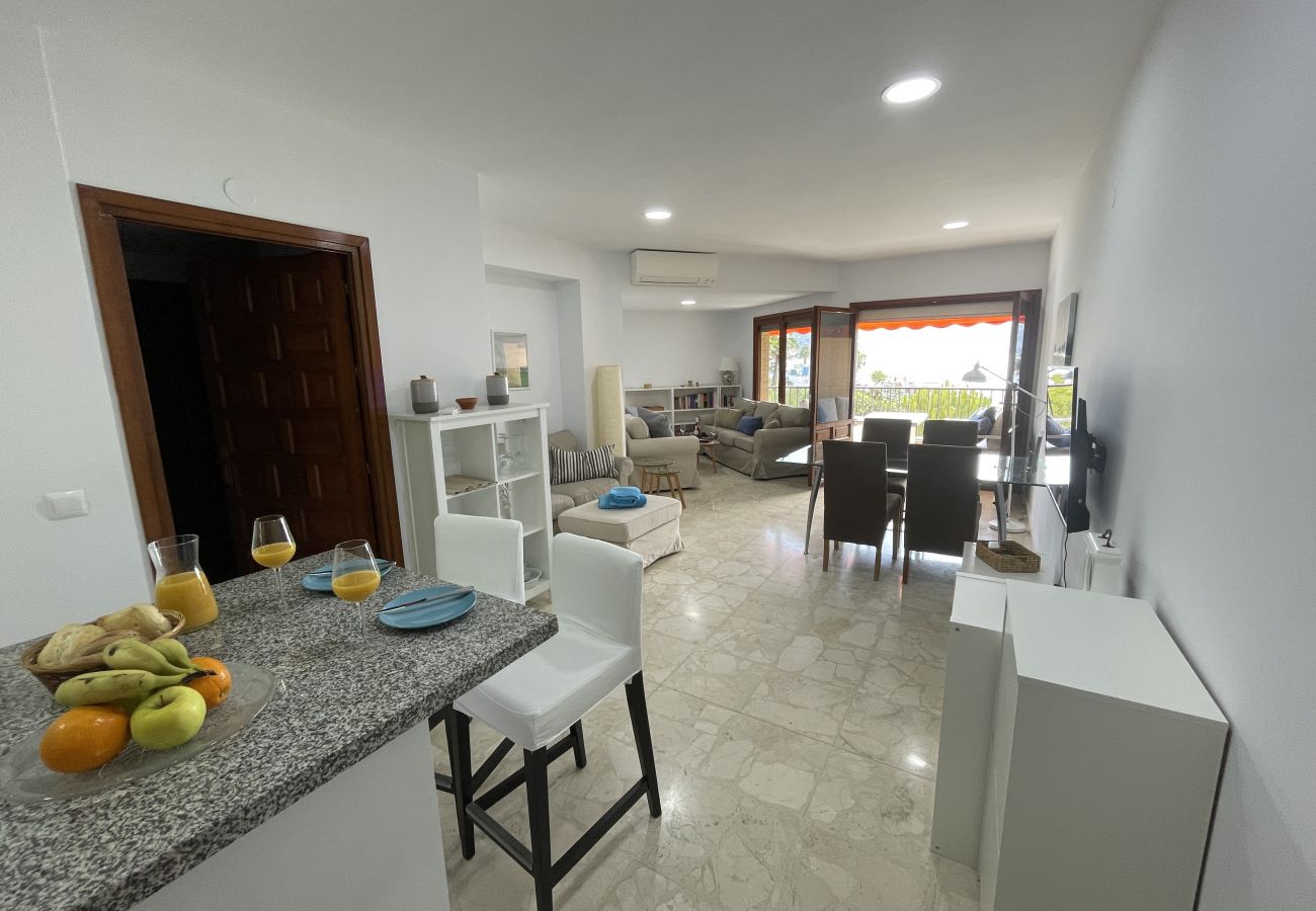 Appartement à La Herradura - 2 bedroom apartment next to the sea with great views and communal pool