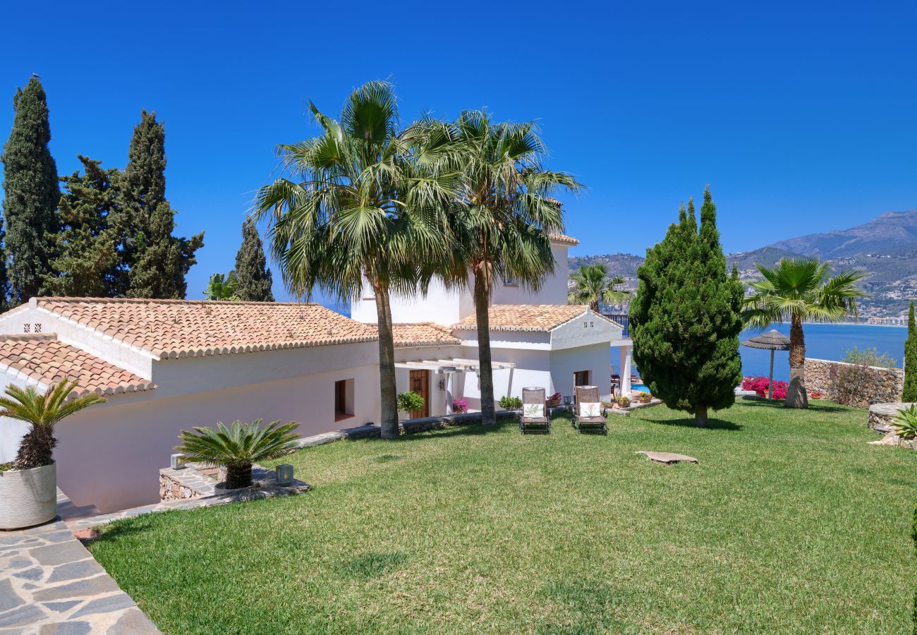 Villa à La Herradura - Fabulous 4 bedroom villa with private pool and amazing views of the bay