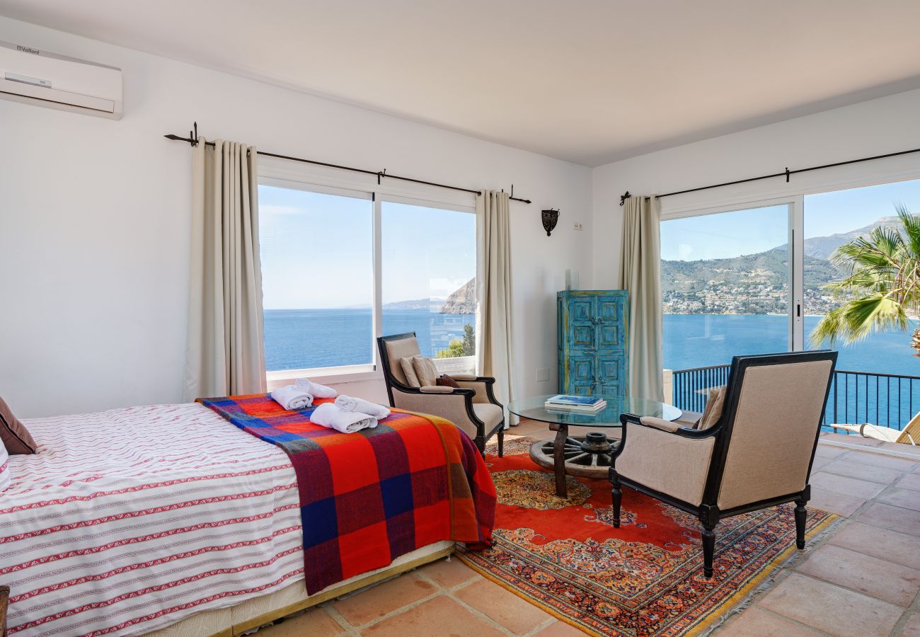 Villa à La Herradura - Fabulous 4 bedroom villa with private pool and amazing views of the bay