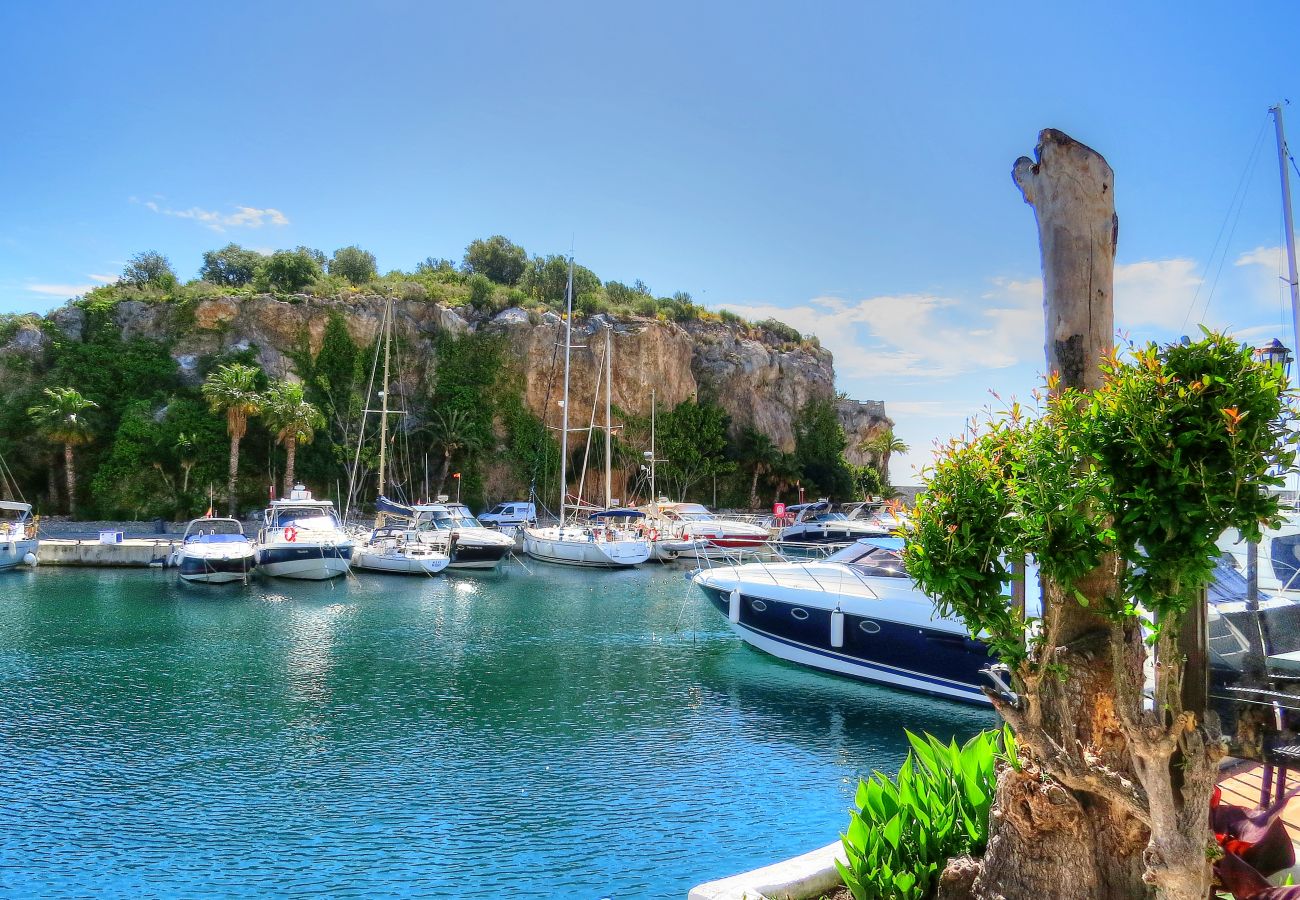 Villa à La Herradura - Belle maison de 3 chambres avec vue imprenable et piscine privée