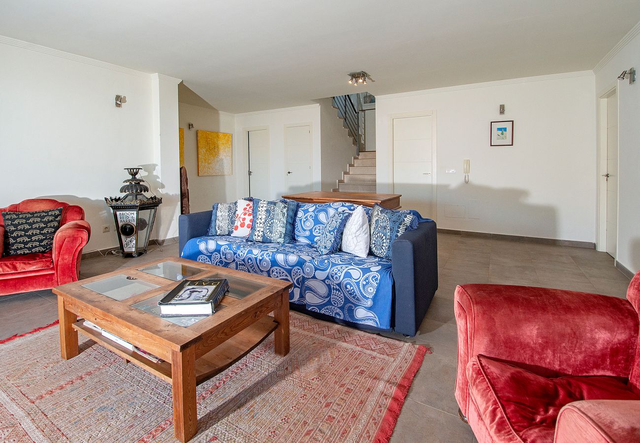 Villa à La Herradura - Villa à couper le souffle de 5 chambres, 5 salles de bains avec une vue imprenable et une piscine à débordement.