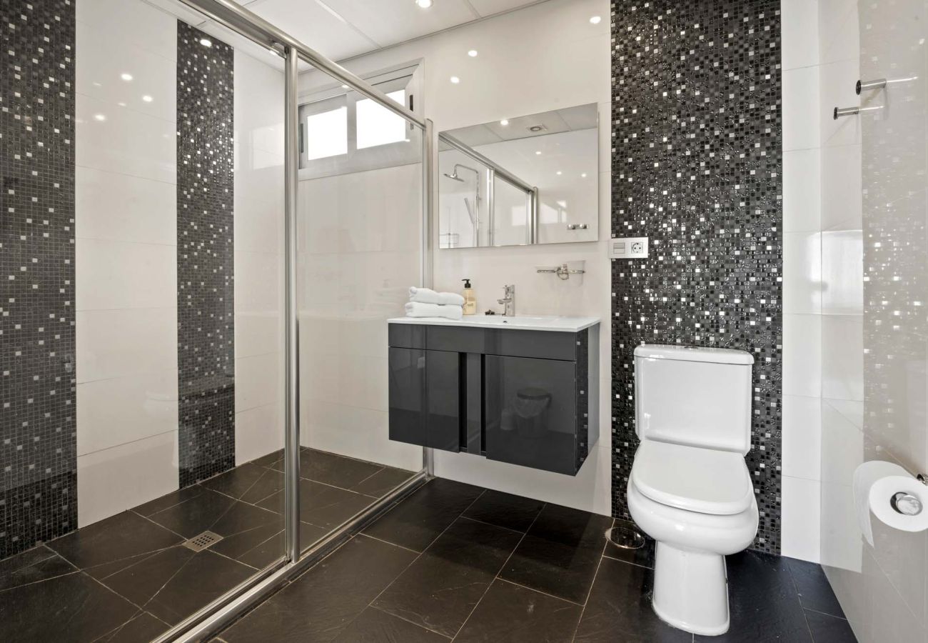 Villa à Almuñecar - Villa de luxe de 8 chambres, 5 salles de bains avec vue imprenable et piscine privée et jardins