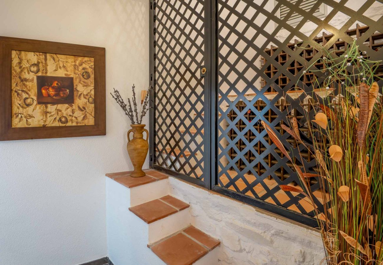 Villa à Almuñecar - Villa de luxe de 8 chambres, 5 salles de bains avec vue imprenable et piscine privée et jardins