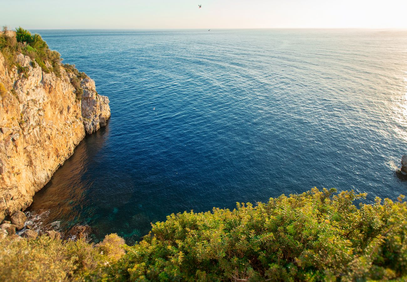 Villa à La Herradura - Incroyable villa de luxe de 7 chambres sur la falaise sur la mer avec piscine privée, sauna et jacuzzi