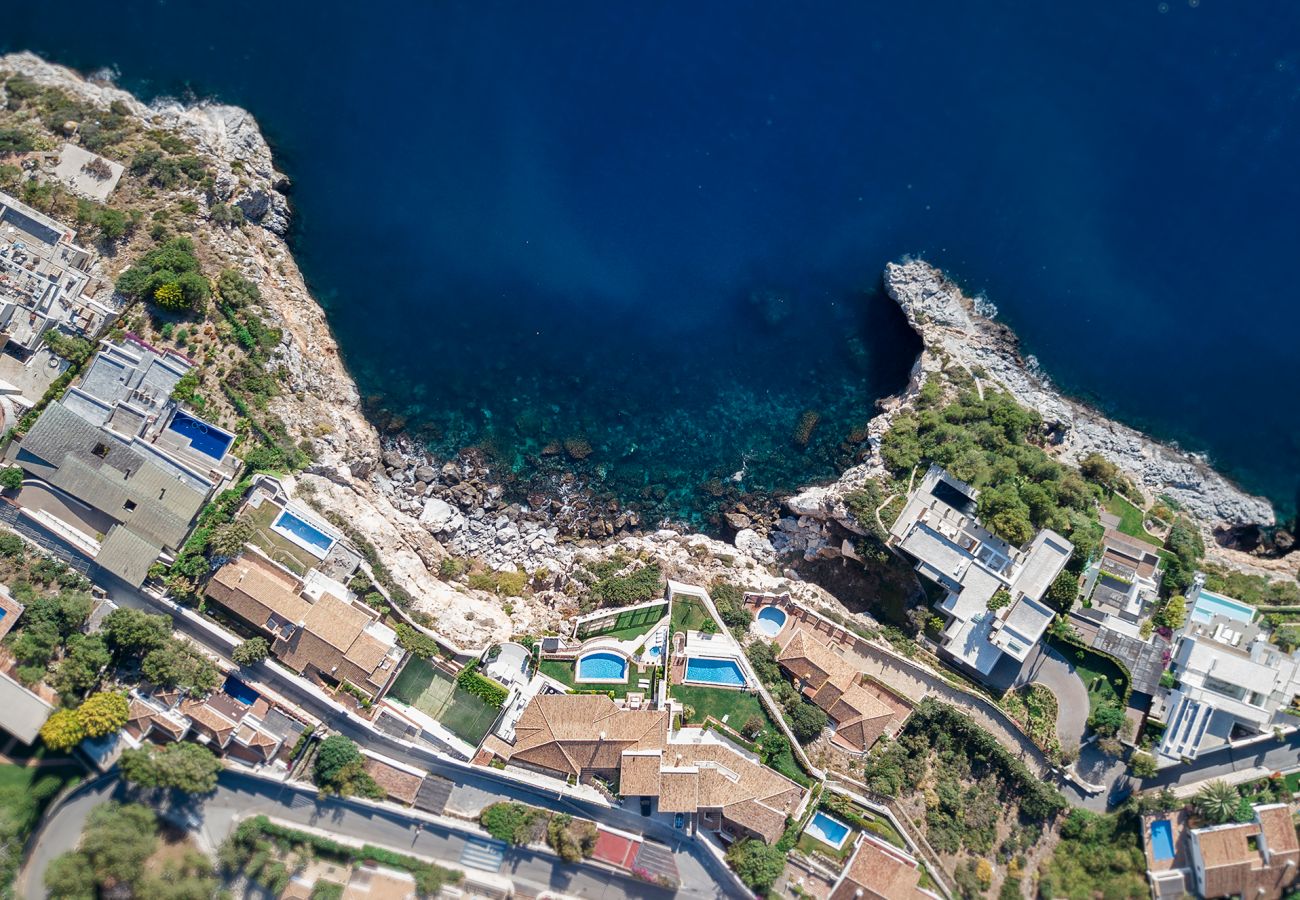 Villa à La Herradura - Incroyable villa de luxe de 7 chambres sur la falaise sur la mer avec piscine privée, sauna et jacuzzi