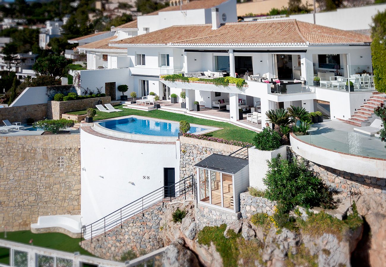 Villa à La Herradura - Incroyable villa de luxe de 7 chambres sur la falaise sur la mer avec piscine privée, sauna et jacuzzi