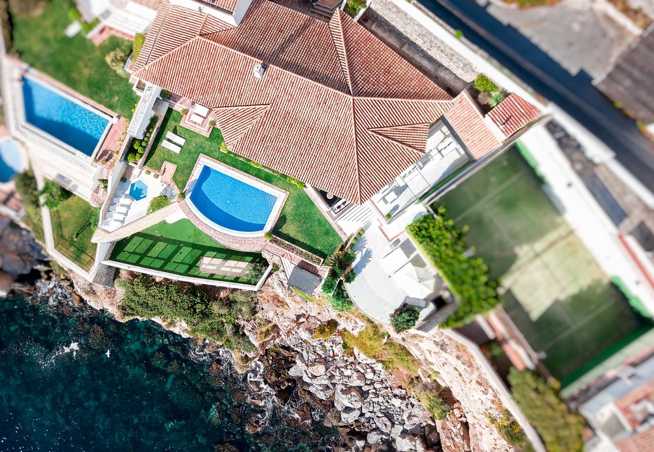 Villa à La Herradura - Incroyable villa de luxe de 7 chambres sur la falaise sur la mer avec piscine privée, sauna et jacuzzi