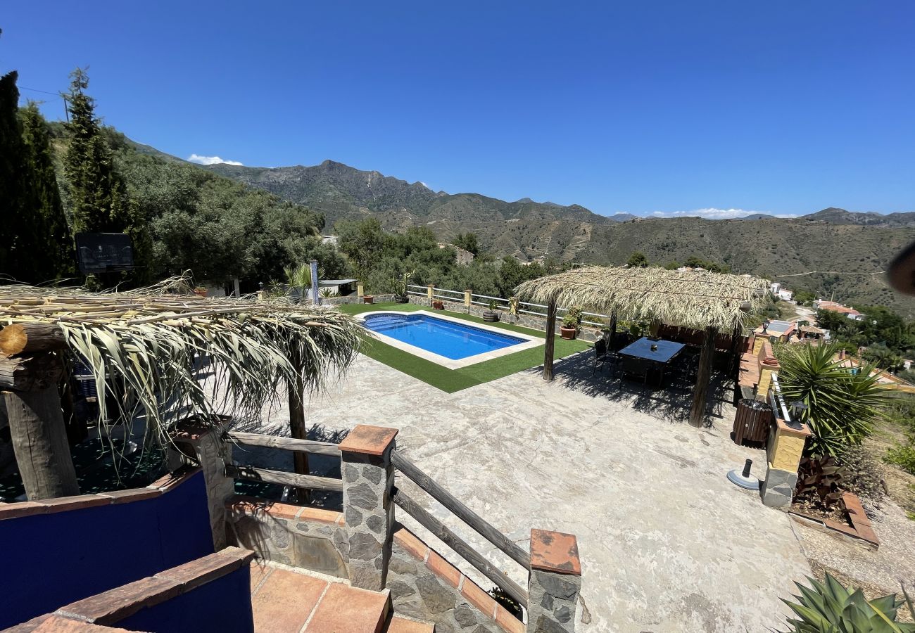 Villa à La Herradura - Charmante villa de 2 lits avec piscine privée et vue imprenable.