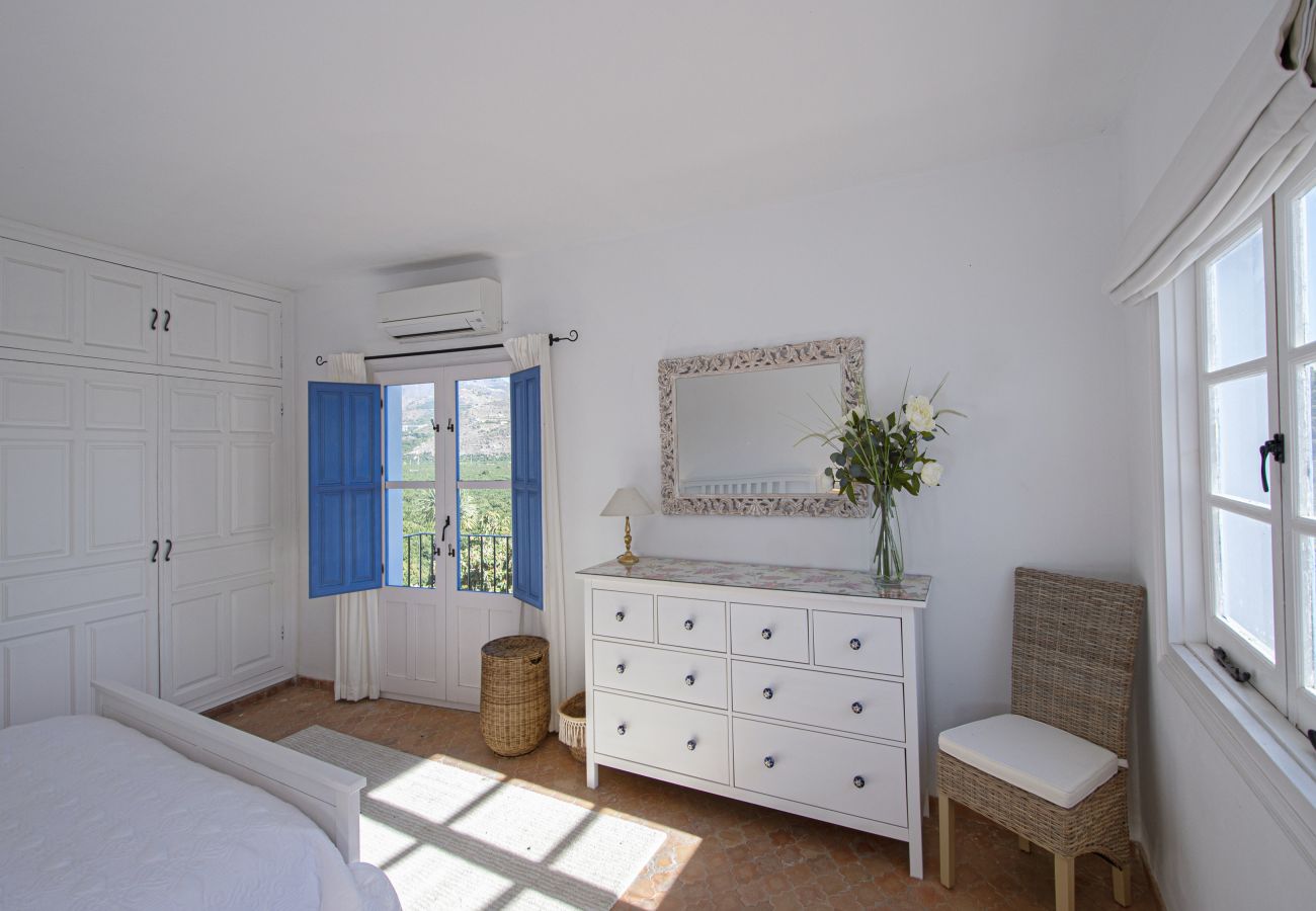 Villa à Almuñecar - Superbe villa de 6 lits avec piscine privée et vue sur la mer.