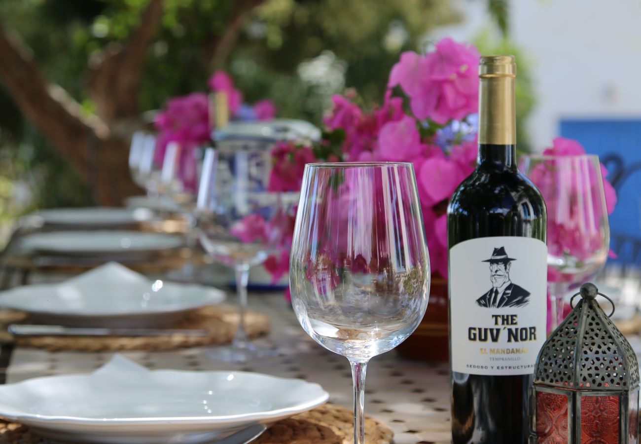 Villa à Almuñecar - Superbe villa de 6 lits avec piscine privée et vue sur la mer.