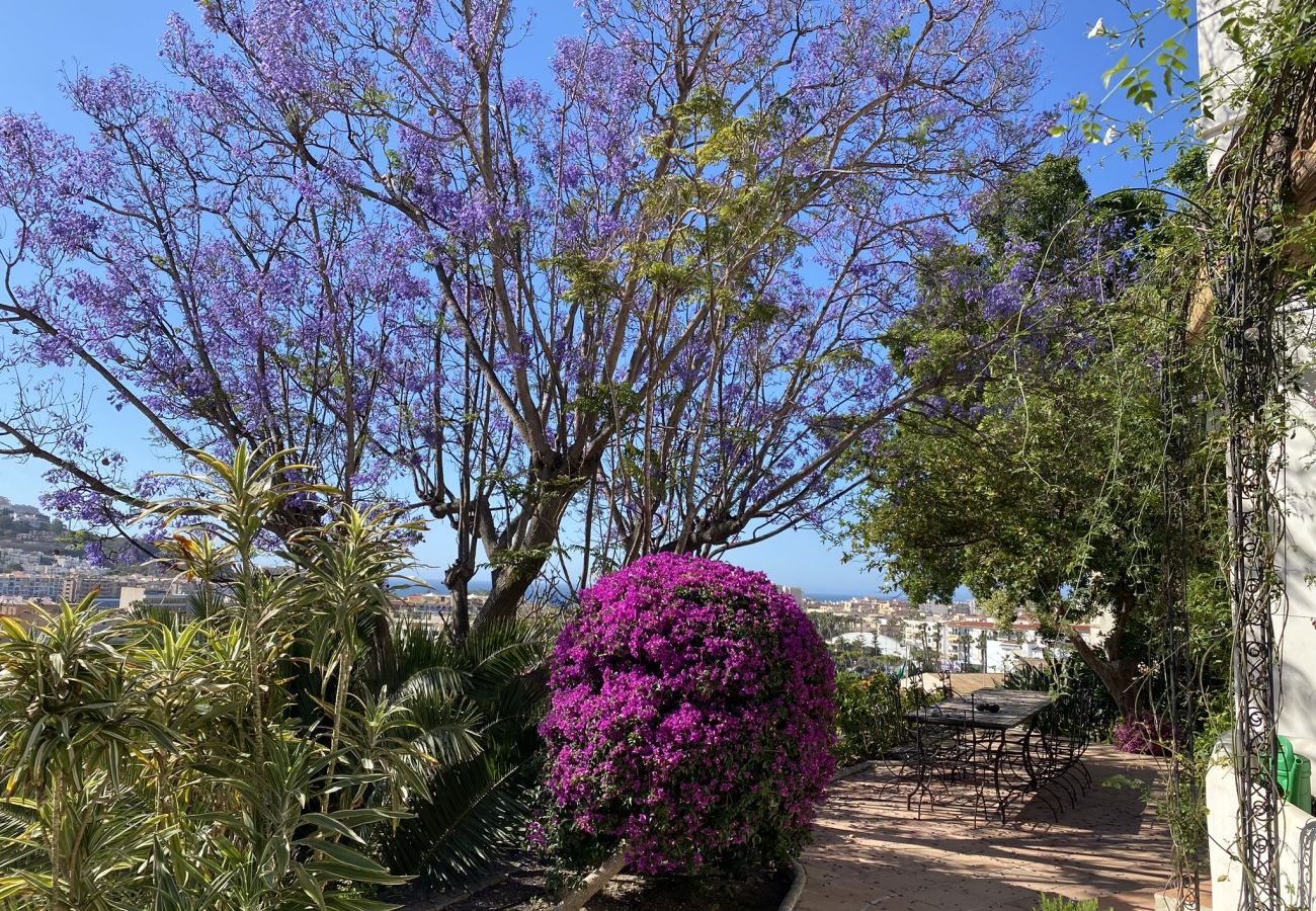Villa à Almuñecar - Superbe villa de 6 lits avec piscine privée et vue sur la mer.