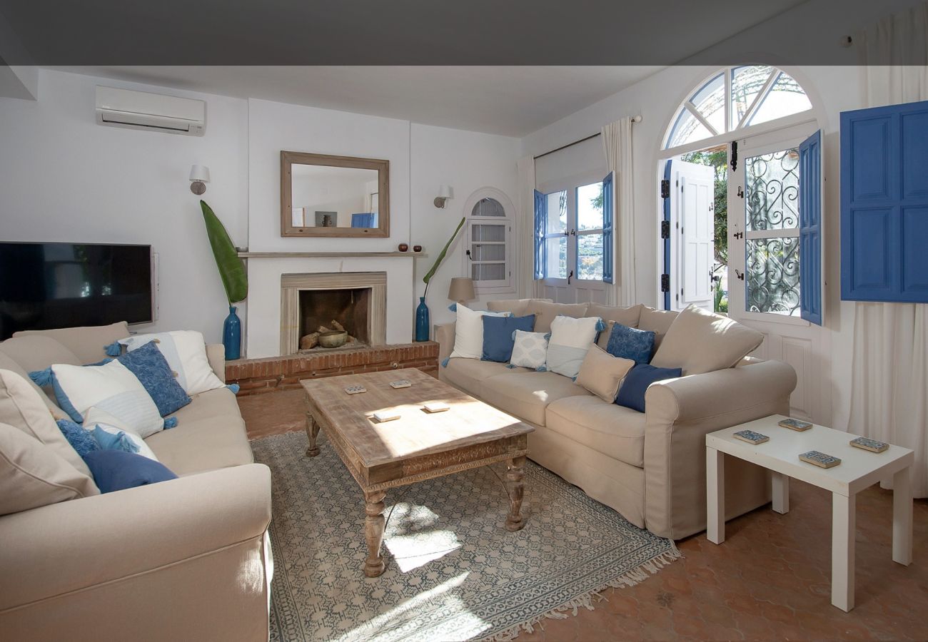 Villa à Almuñecar - Superbe villa de 6 lits avec piscine privée et vue sur la mer.