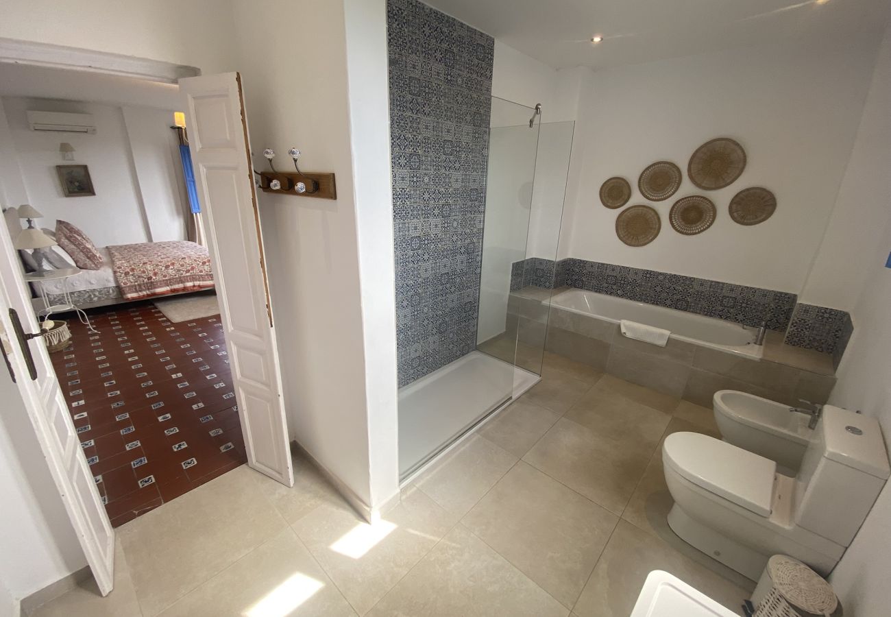 Villa à Almuñecar - Superbe villa de 6 lits avec piscine privée et vue sur la mer.