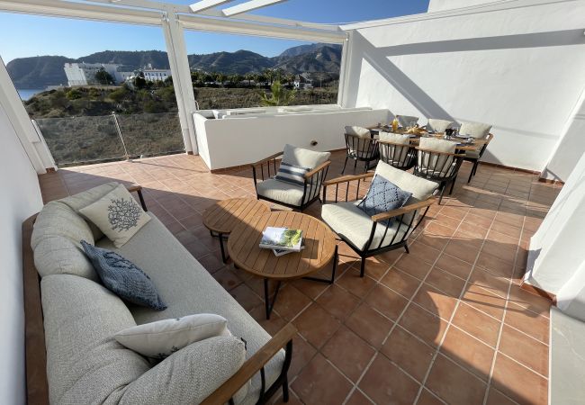 Maison à La Herradura - Stunning 3 bedroom house with communal pool and views