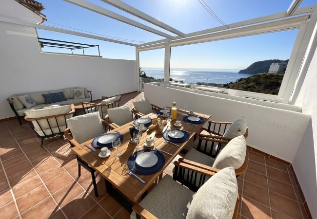 Maison à La Herradura - Stunning 3 bedroom house with communal pool and views