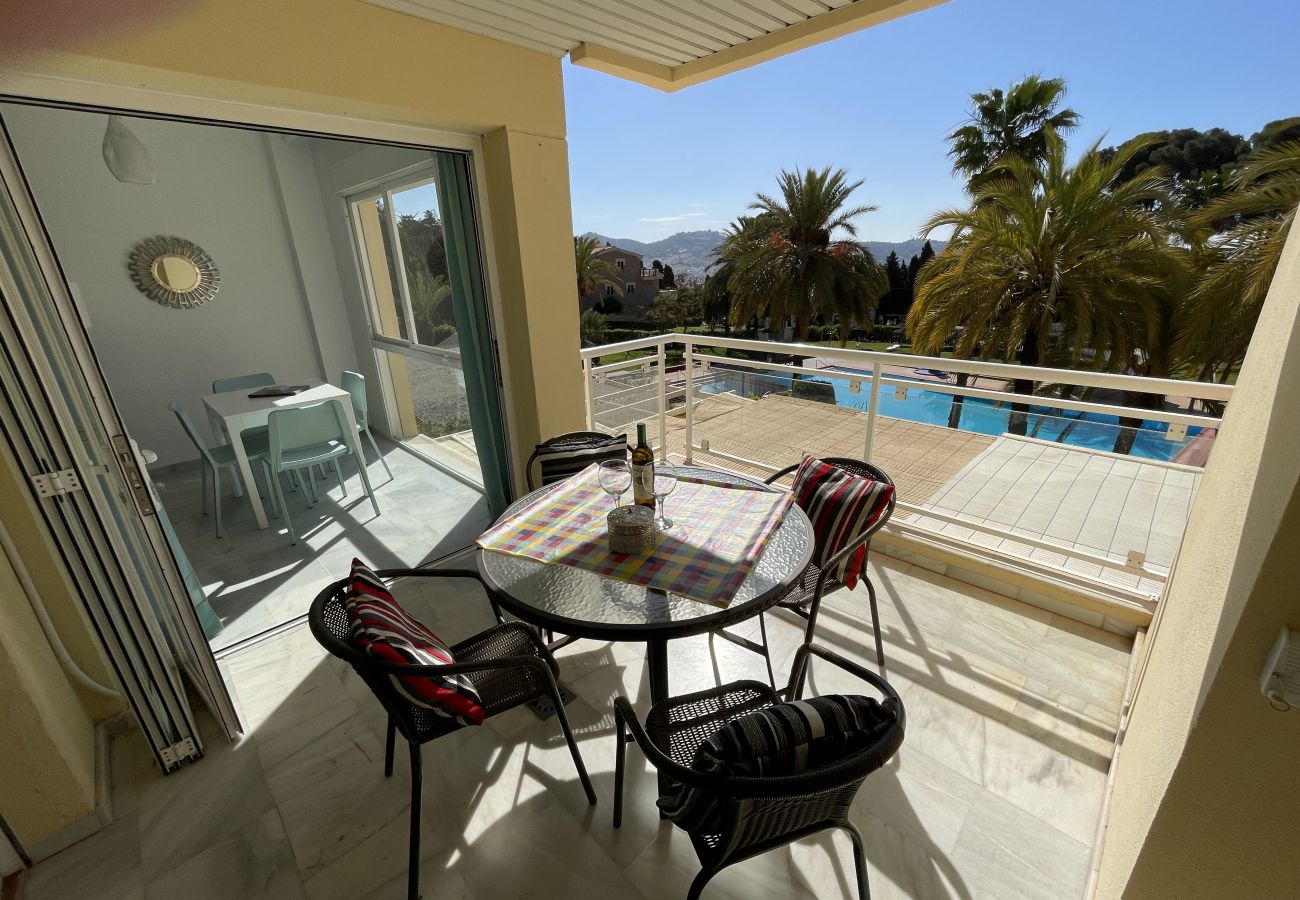 Appartement à La Herradura - South facing apartment, 7 mins walk from beach