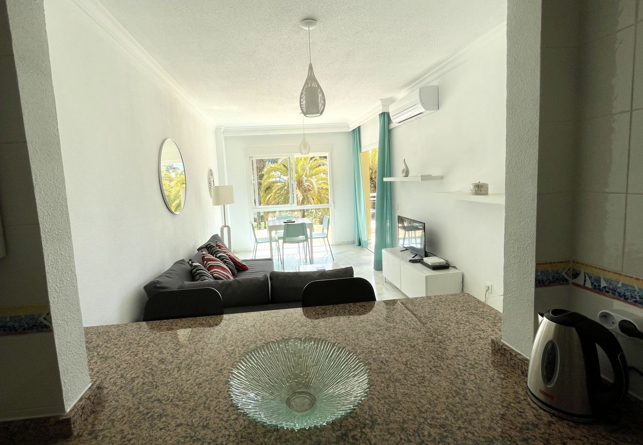 Appartement à La Herradura - South facing apartment, 7 mins walk from beach