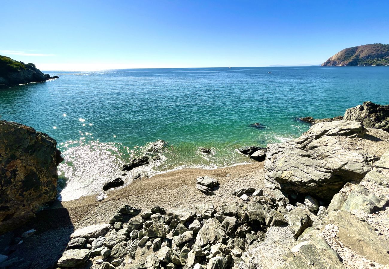 Appartement à La Herradura - South facing apartment, 7 mins walk from beach