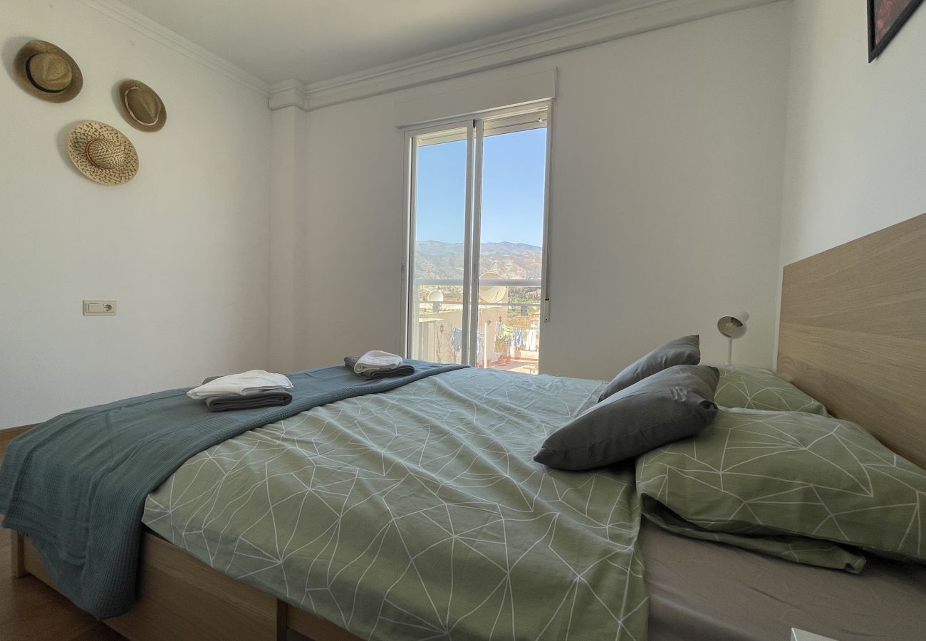 Appartement à La Herradura - Appartement ensoleillé de 3 lits à seulement 7 minutes de marche de la plage.
