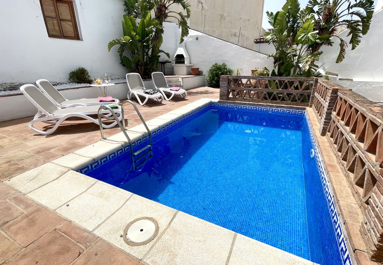 Villa à La Herradura - Fab 4 bed villa in the heart of the village
