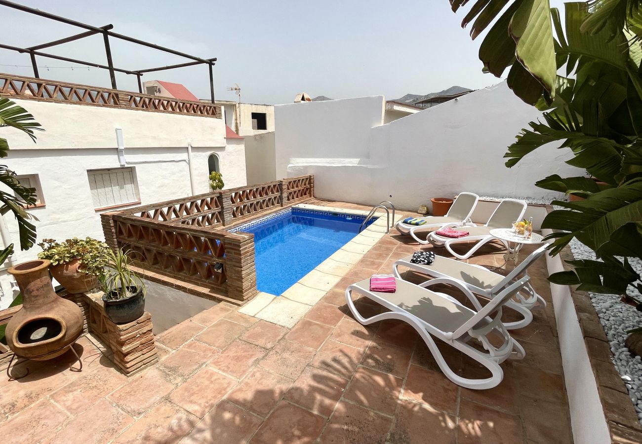Villa à La Herradura - Fab 4 bed villa in the heart of the village