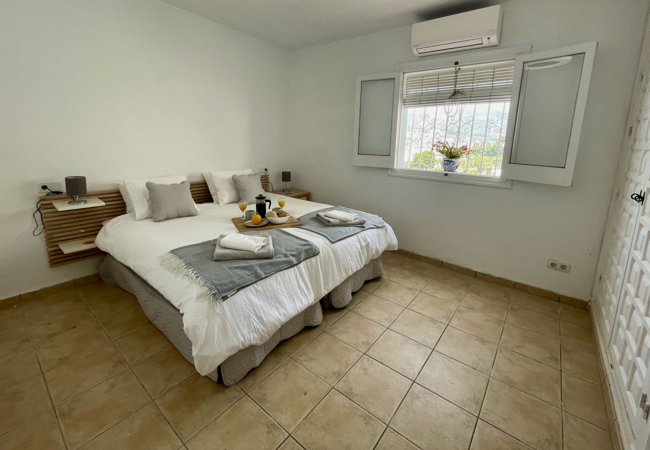 Villa à La Herradura - Fab 4 bed villa in the heart of the village