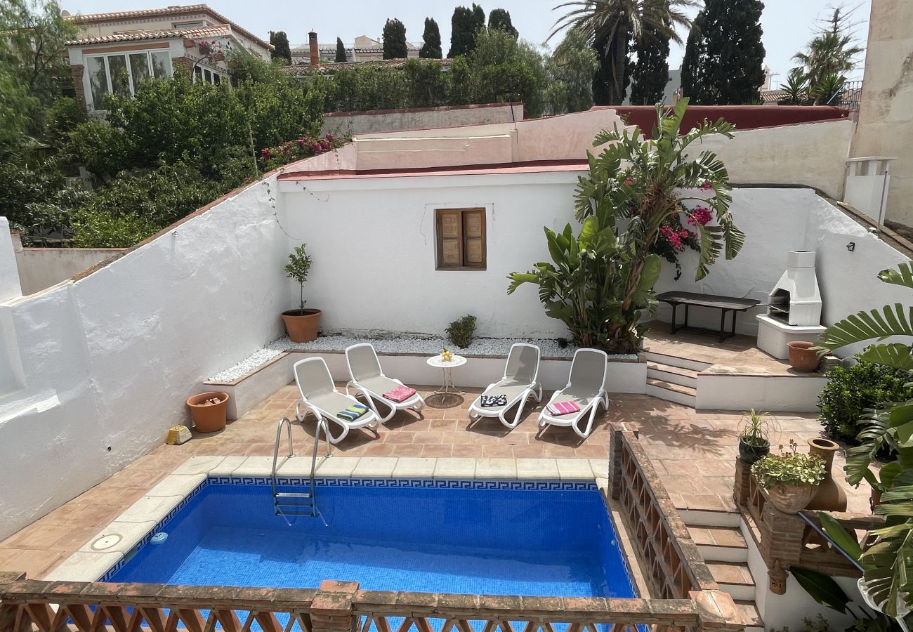Villa à La Herradura - Fab 4 bed villa in the heart of the village