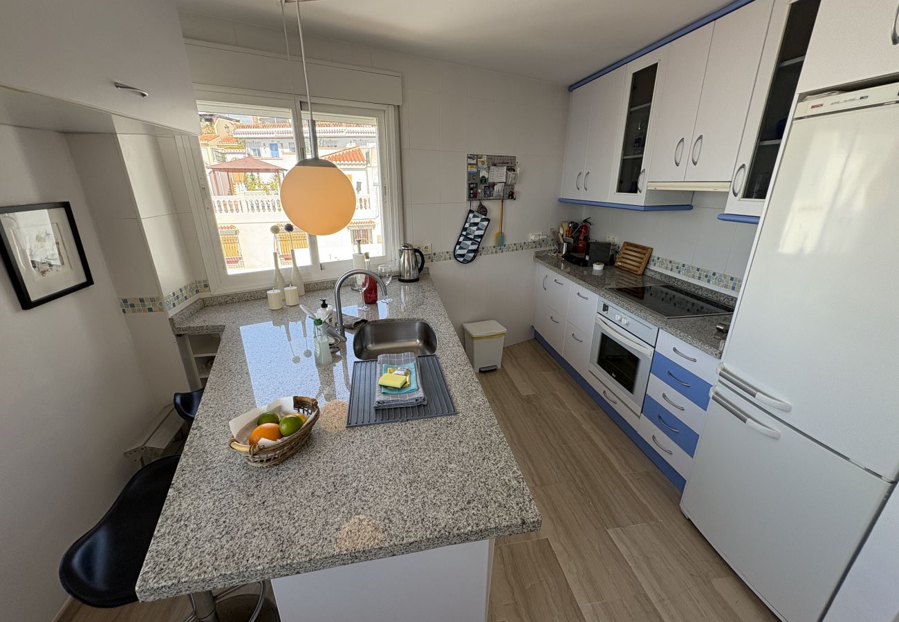 Appartement à La Herradura - Lovely 2 bed apartment within walking distance to the beach and town